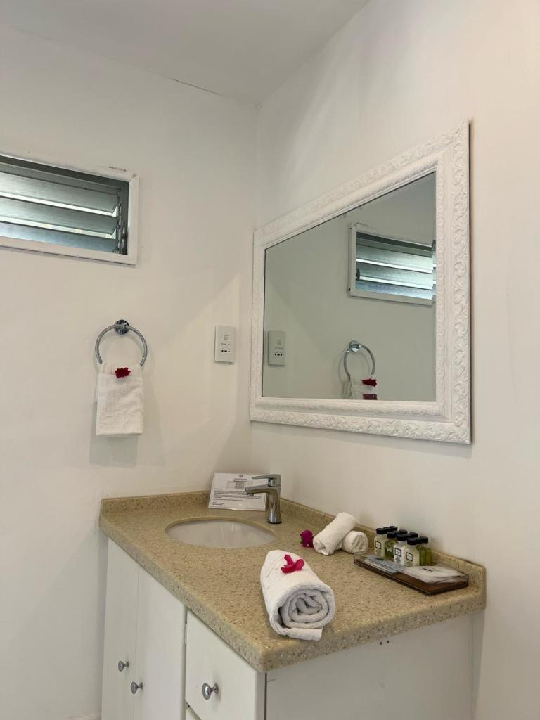 Bequia Plantation Hotel Port Elizabeth Екстериор снимка